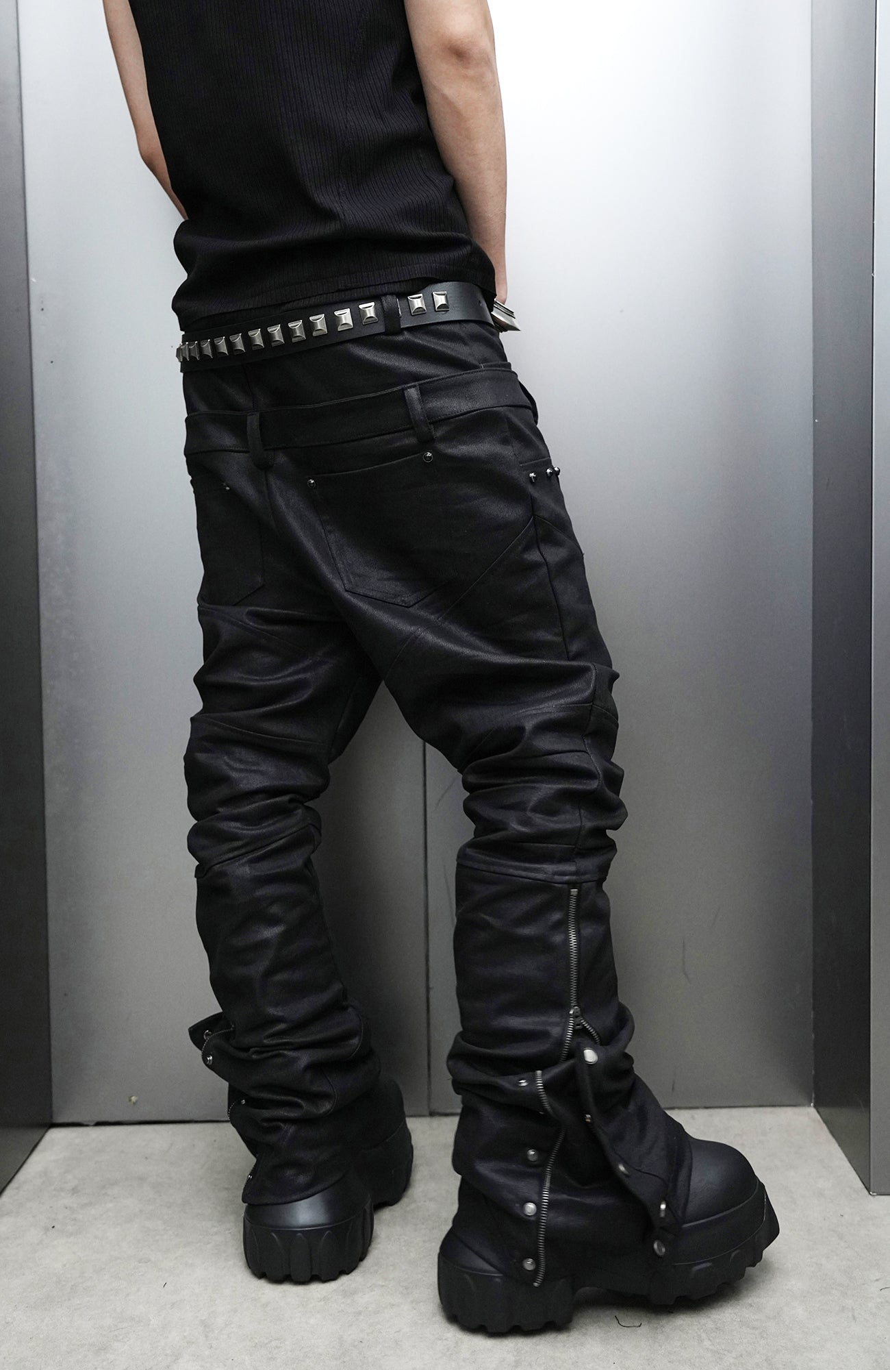 SSIN7 Star Buckle Studded Leather Belt-Accessories-One Size-Distressed Buckle-Free Shipping Leatheretro