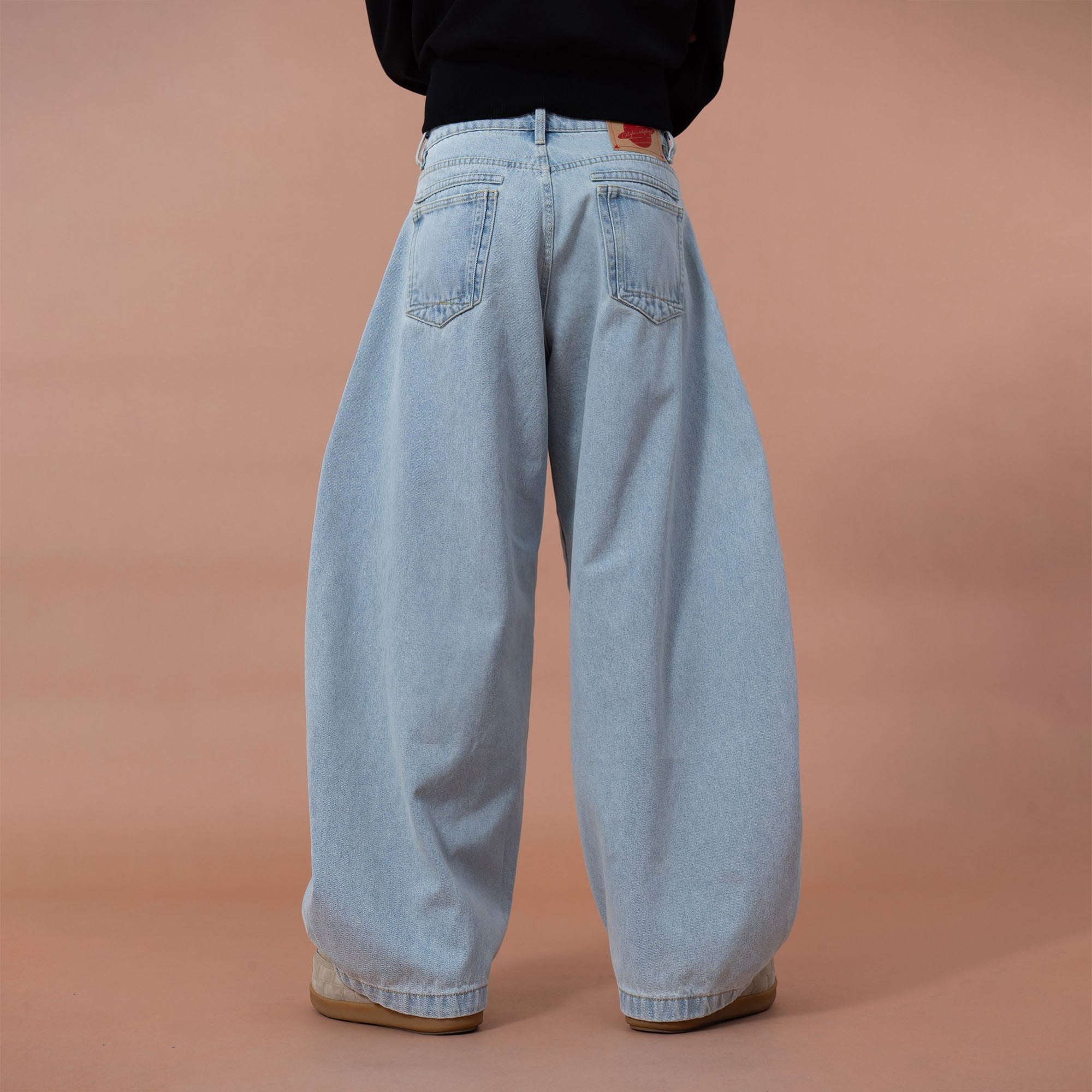 CLP Essential Washed Oversized Curved-Leg Jeans-Jeans-M-Free Shipping Leatheretro