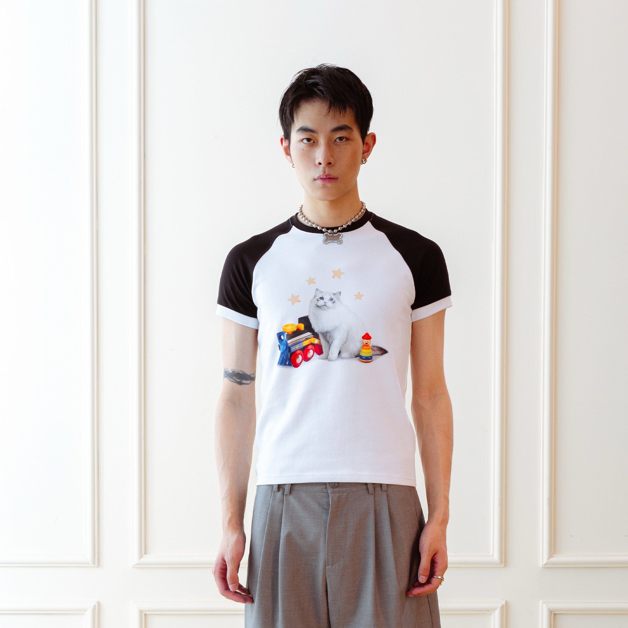 KADAKADA Essential Contrast Raglan Kitty Graphic T-Shirt-T Shirt-S (Preorder)-Free Shipping Leatheretro