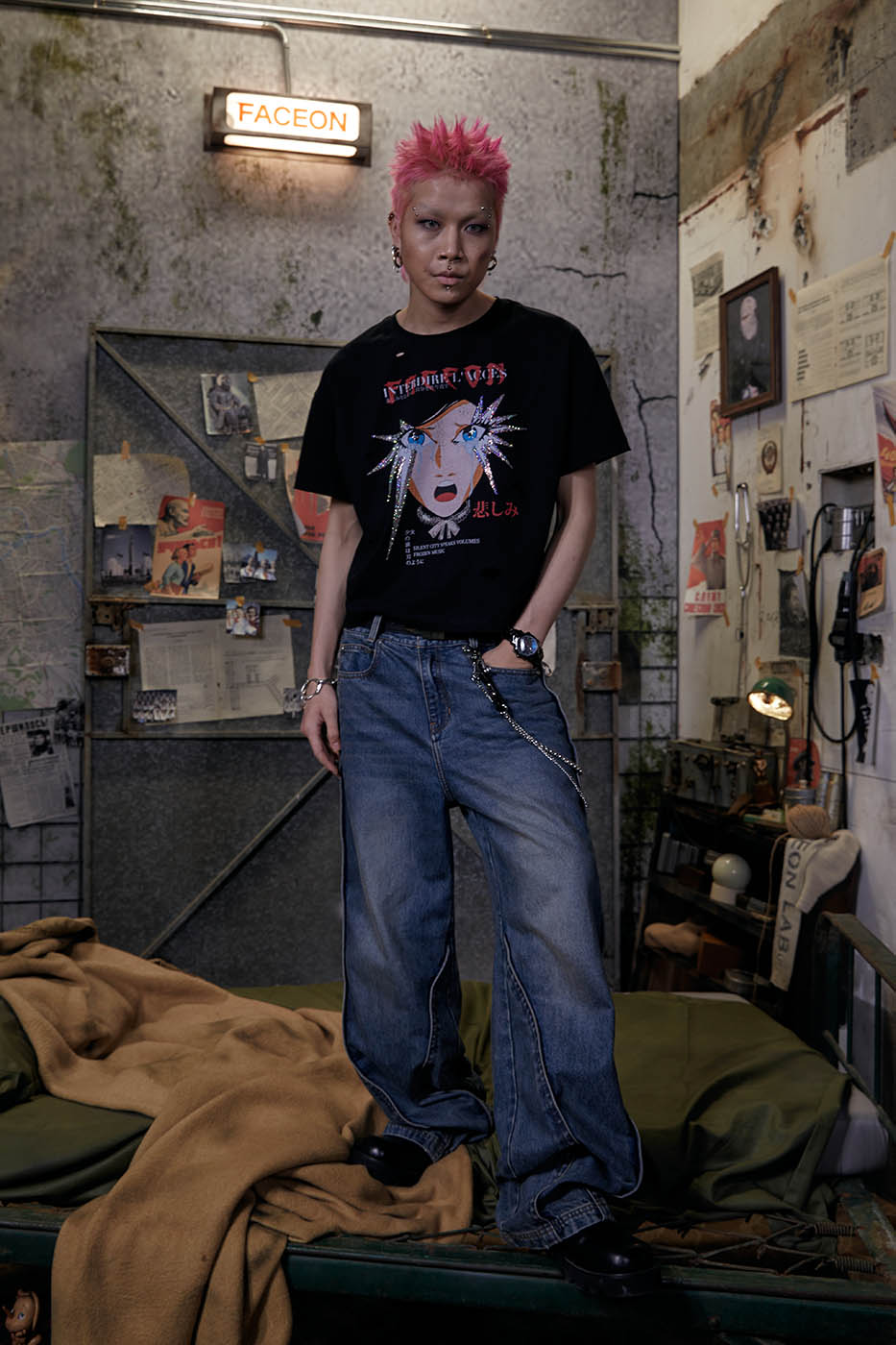 FACEONLAB Girl's Tears Rhinestone T-shirt-T Shirt-M-Free Shipping Leatheretro