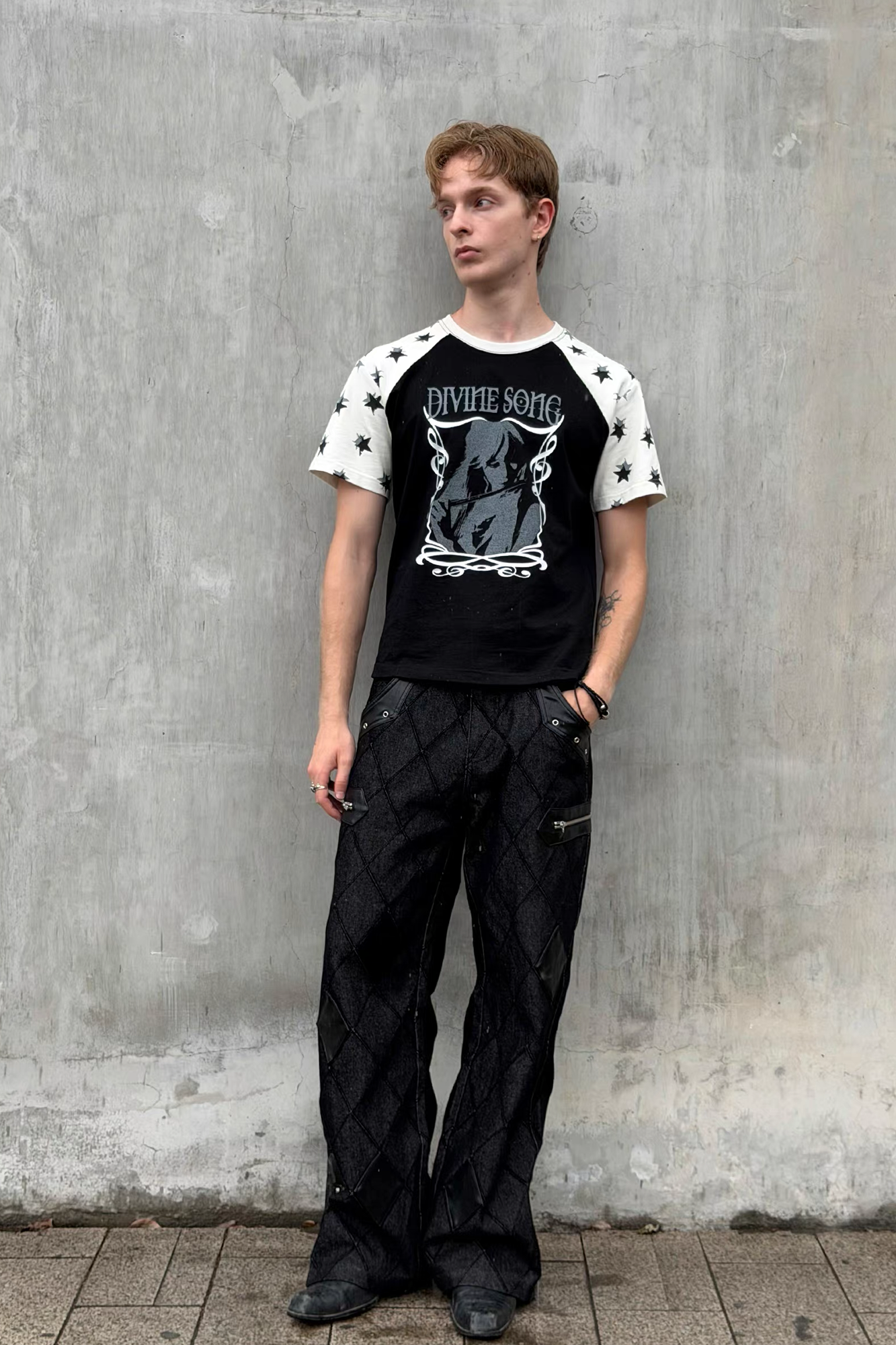 ESAIAS Contrast Star Glitter Graphic T-Shirt-T Shirt-S-Free Shipping Leatheretro