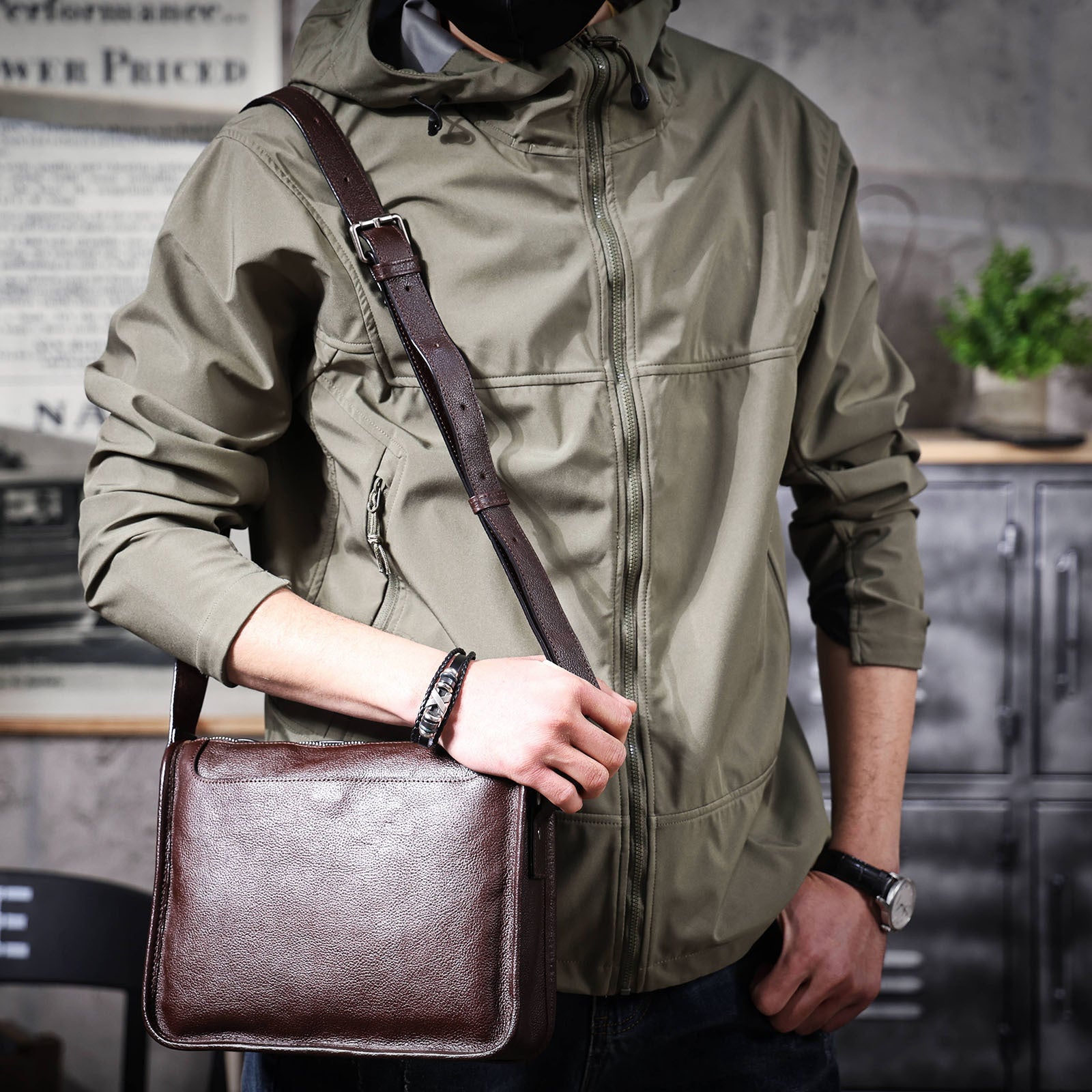 Men's Vintage Messenger Bag - Handmade Full-Grain Vegetable-Tanned Leather Messenger Bag-Messenger Bags-Coffee-Free Shipping Leatheretro