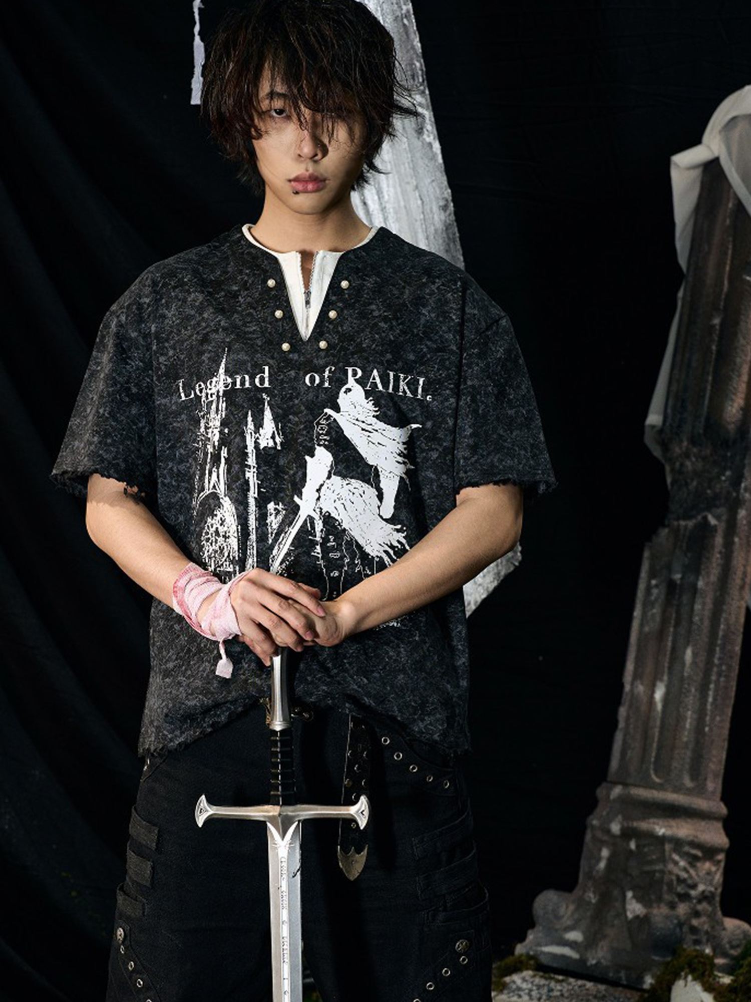 PAIKI Castle Graphic Henley Layered Tee-T Shirt-S-Black-Free Shipping Leatheretro