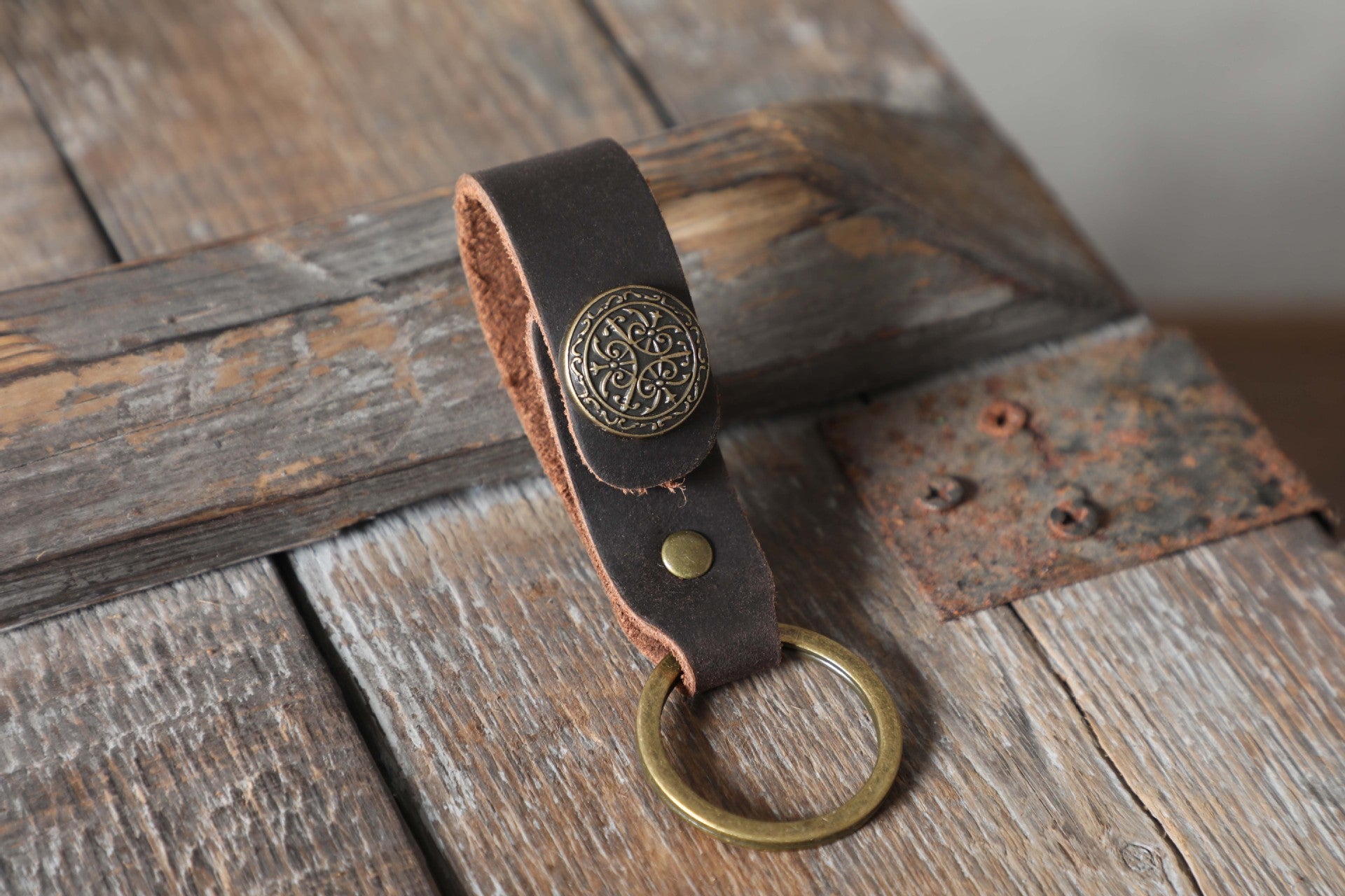 6pcs/set Handmade Vintage Leather Keychain & Car Key Case Set-Keychains-Random-Free Shipping Leatheretro