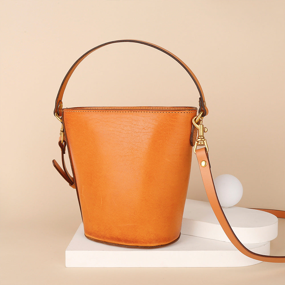 Vegetable-Tanned Leather Bag, Phone Bags-Handbags-Black-Free Shipping Leatheretro