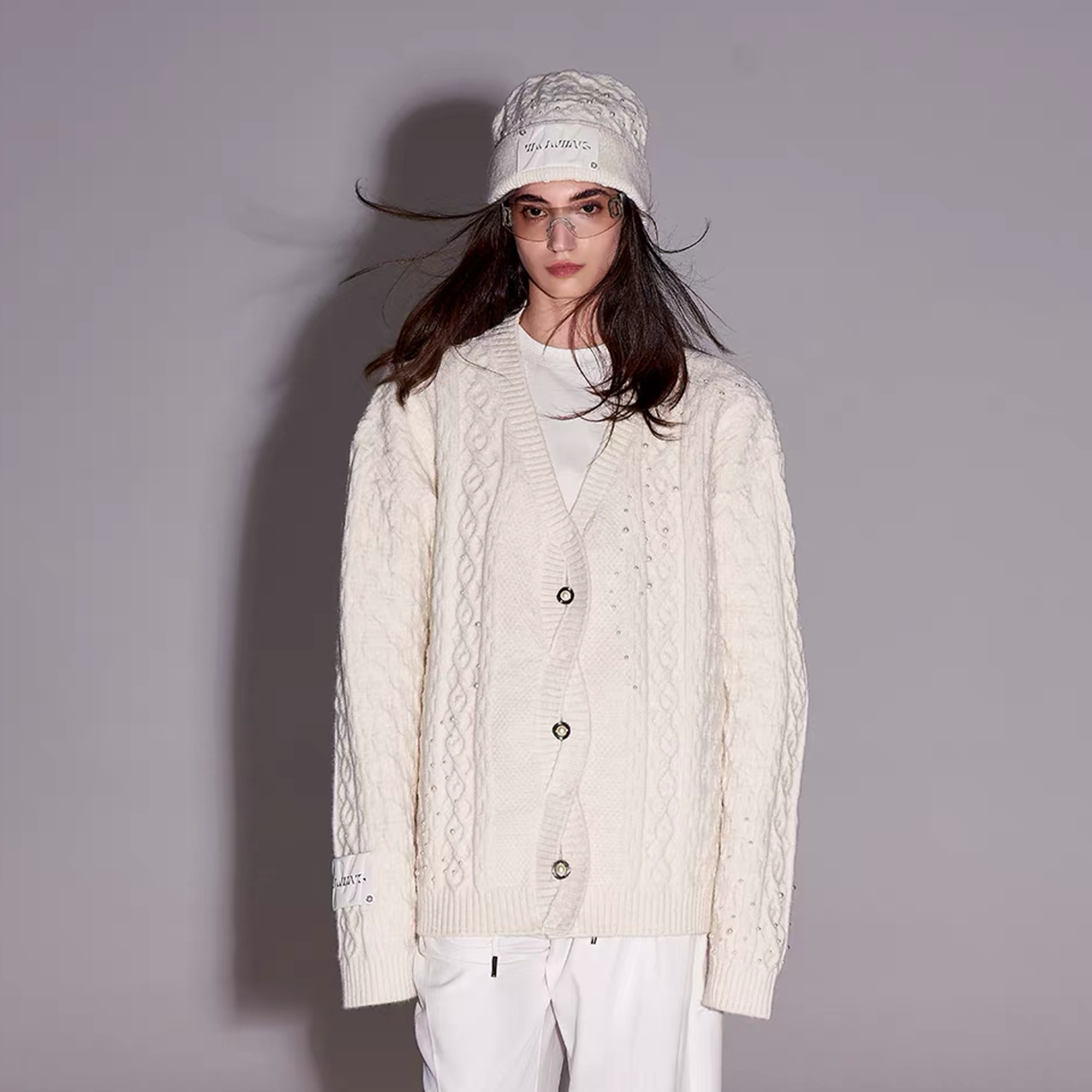 TIWILLTANG Pearl-Embellished Cable Knit Cardigan