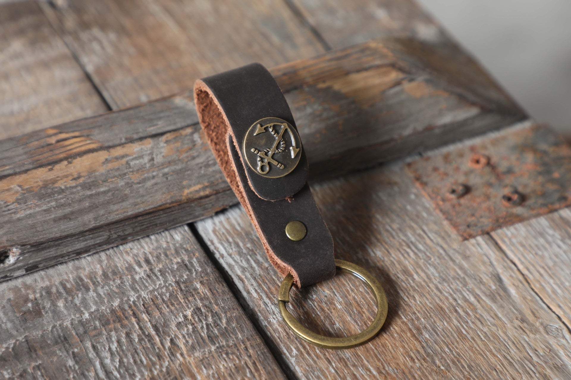 6pcs/set Handmade Vintage Leather Keychain & Car Key Case Set-Keychains-Random-Free Shipping Leatheretro