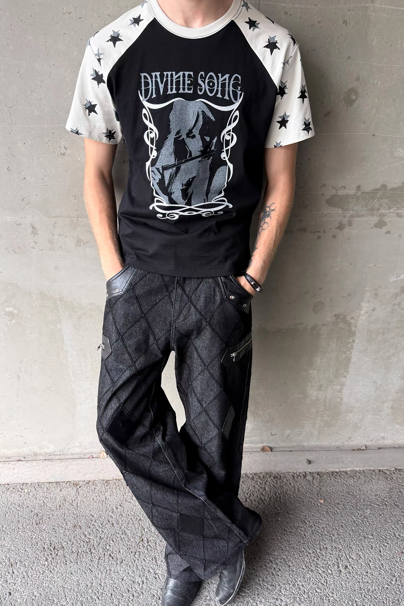 ESAIAS Contrast Star Glitter Graphic T-Shirt-T Shirt-S-Free Shipping Leatheretro