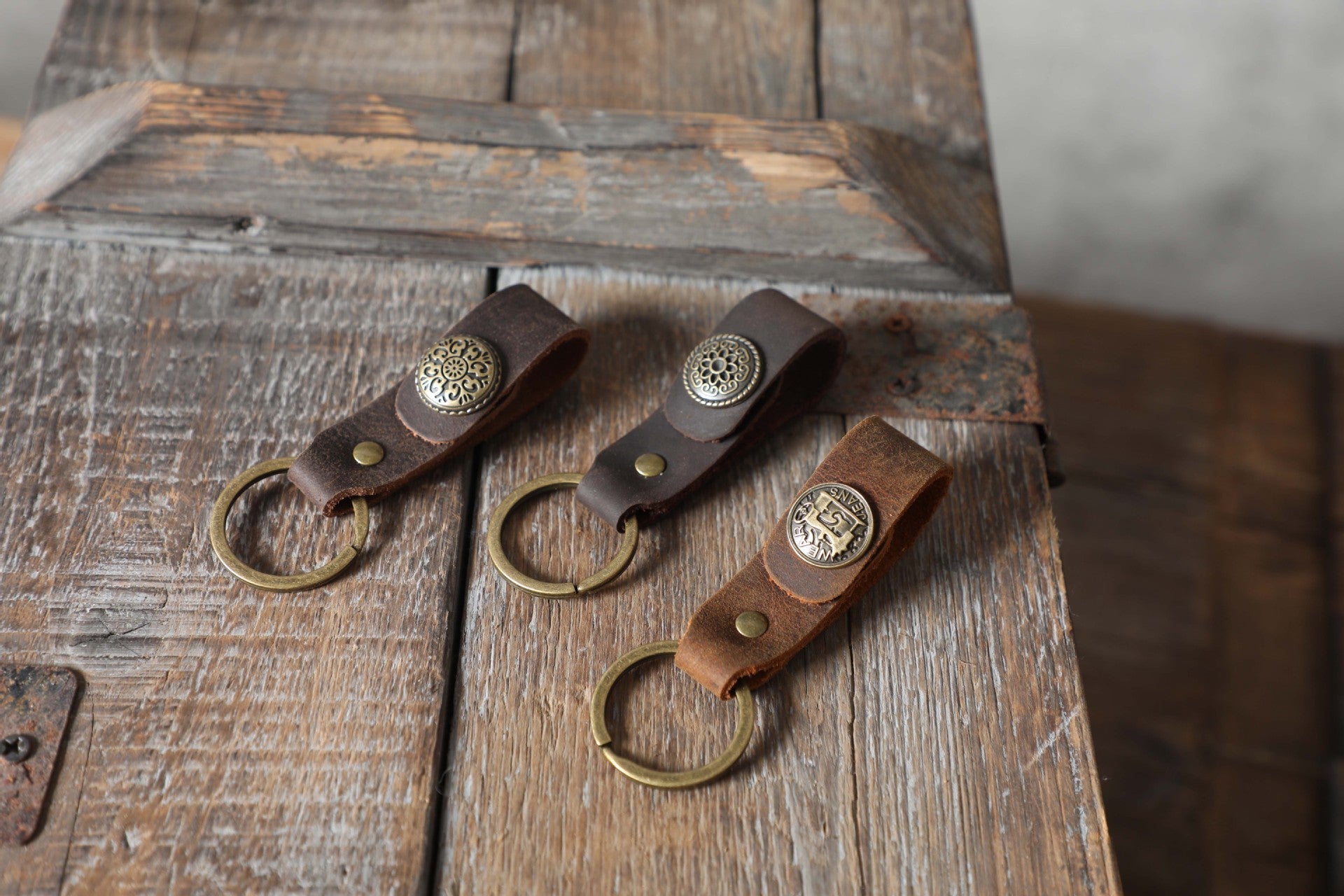 6pcs/set Handmade Vintage Leather Keychain & Car Key Case Set-Keychains-Random-Free Shipping Leatheretro