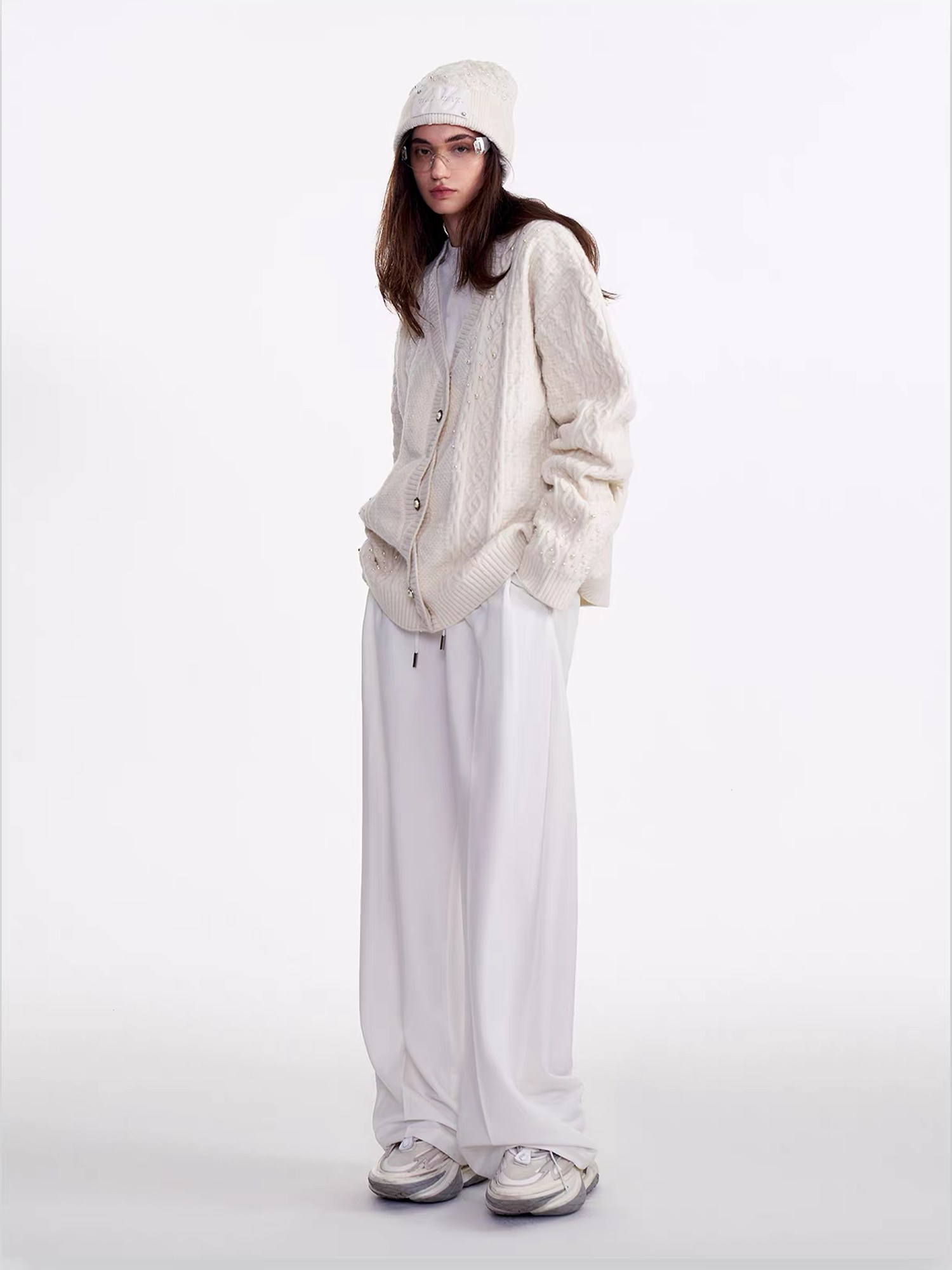 TIWILLTANG Pearl-Embellished Cable Knit Cardigan