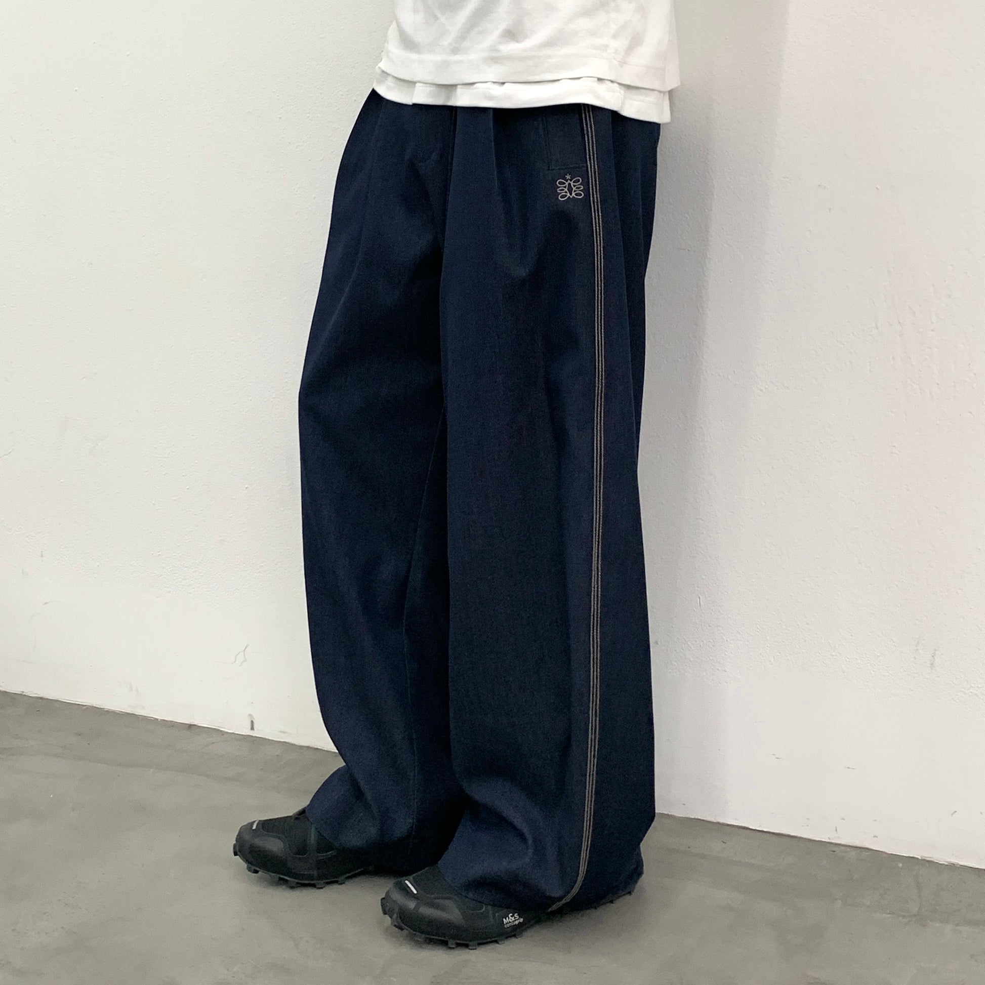 ROARINGWILD A ARCH Embroidered LOGO Draped Oversized Pants-Pants-XS-Black-Free Shipping Leatheretro