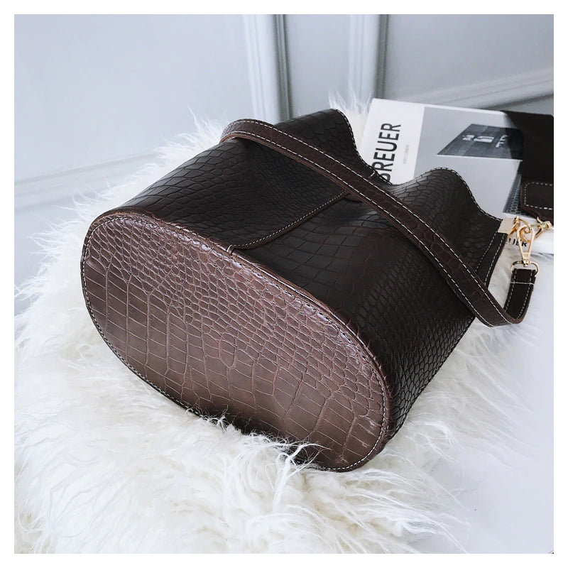 Women Shoulder Crocodile Crossbody Bag-Handbags-Auburn-Free Shipping Leatheretro