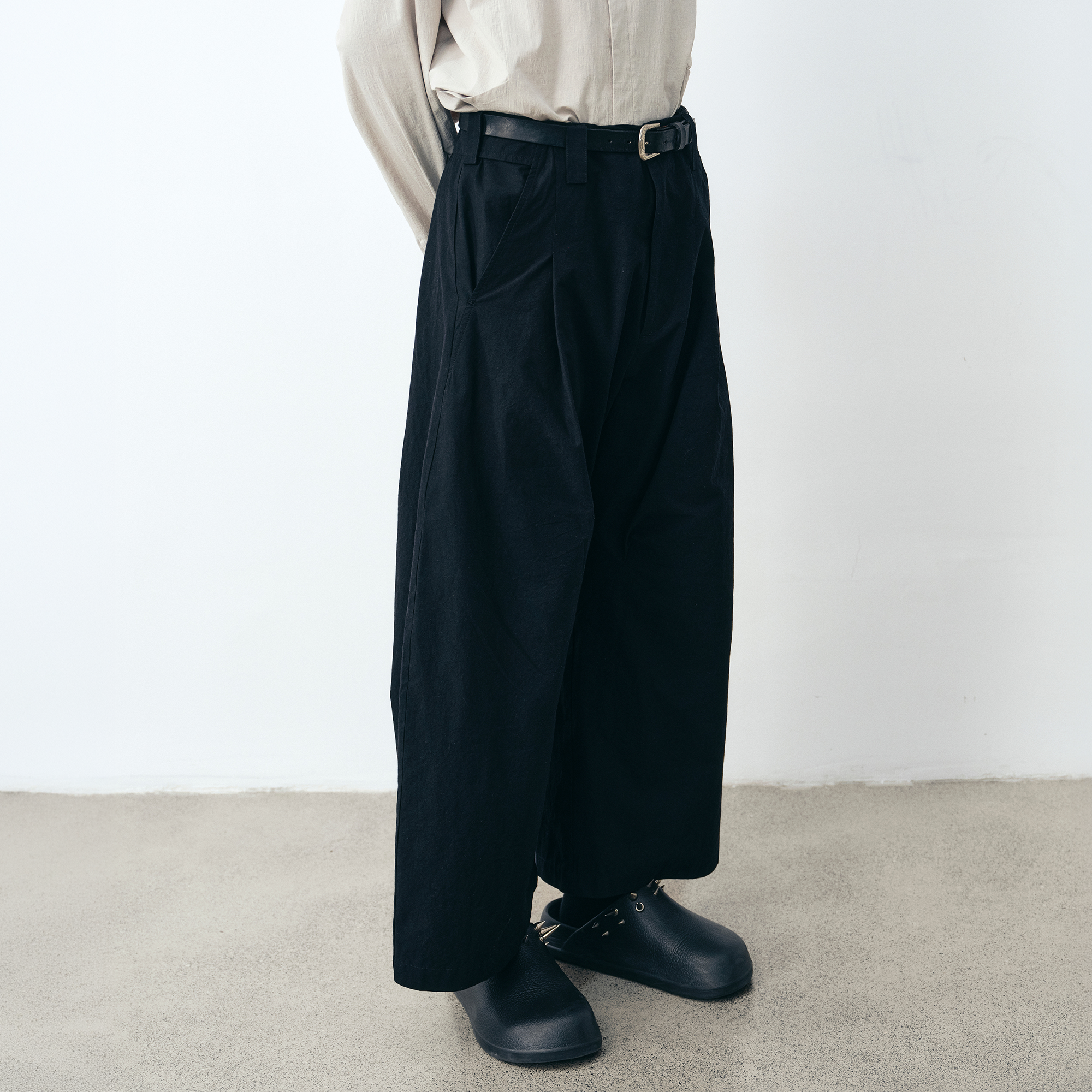 GRAINMUSTARD Pleated Wide-Leg Curved Cropped Pants-Pants-XS-Free Shipping Leatheretro