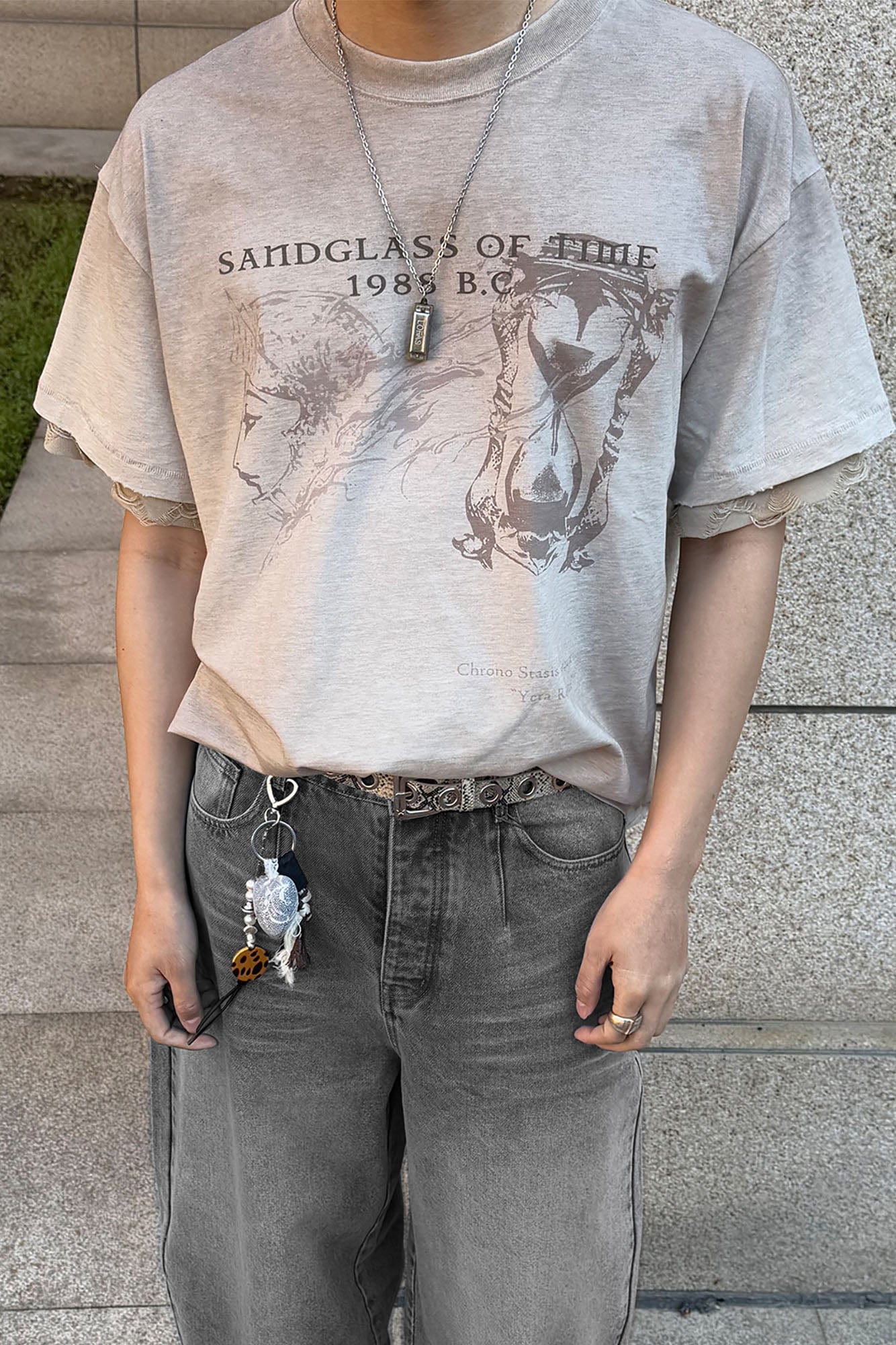 ESAIAS Hourglass Washed Gradient Raw-Edge T-Shirt-T Shirt-S-Free Shipping Leatheretro