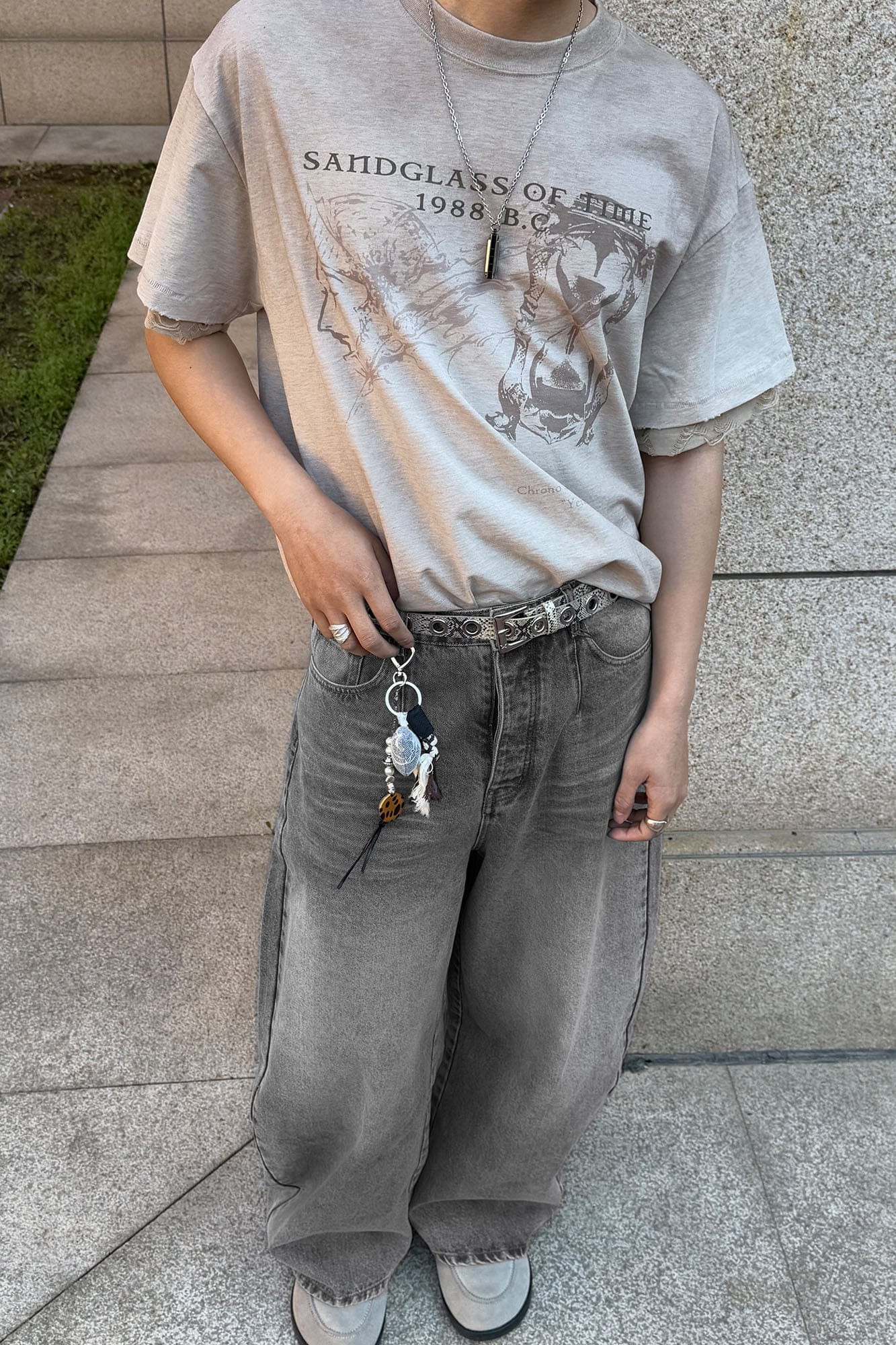 ESAIAS Hourglass Washed Gradient Raw-Edge T-Shirt-T Shirt-S-Free Shipping Leatheretro