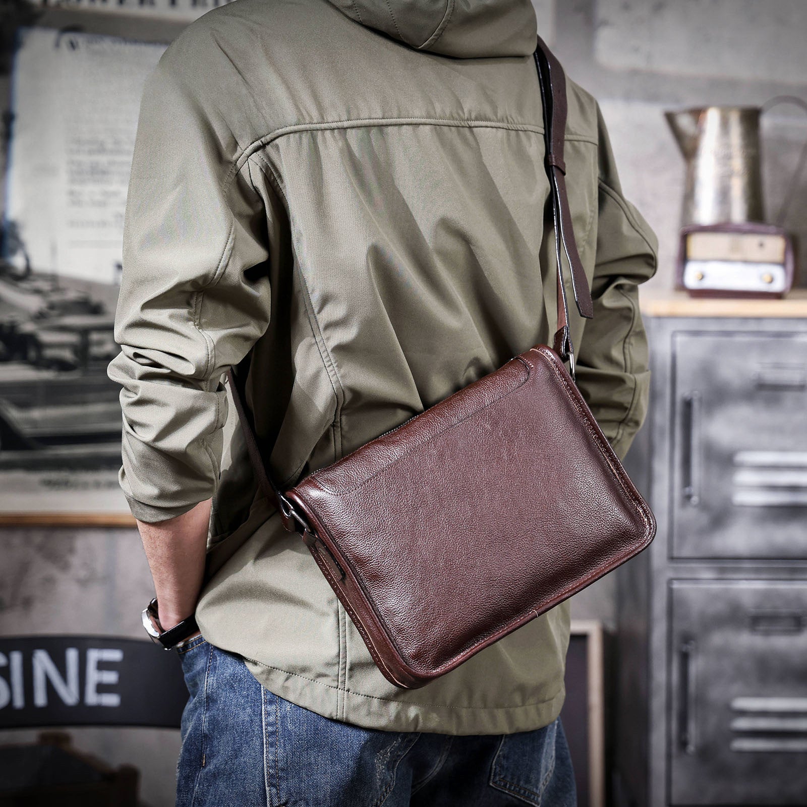 Men's Vintage Messenger Bag - Handmade Full-Grain Vegetable-Tanned Leather Messenger Bag-Messenger Bags-Coffee-Free Shipping Leatheretro