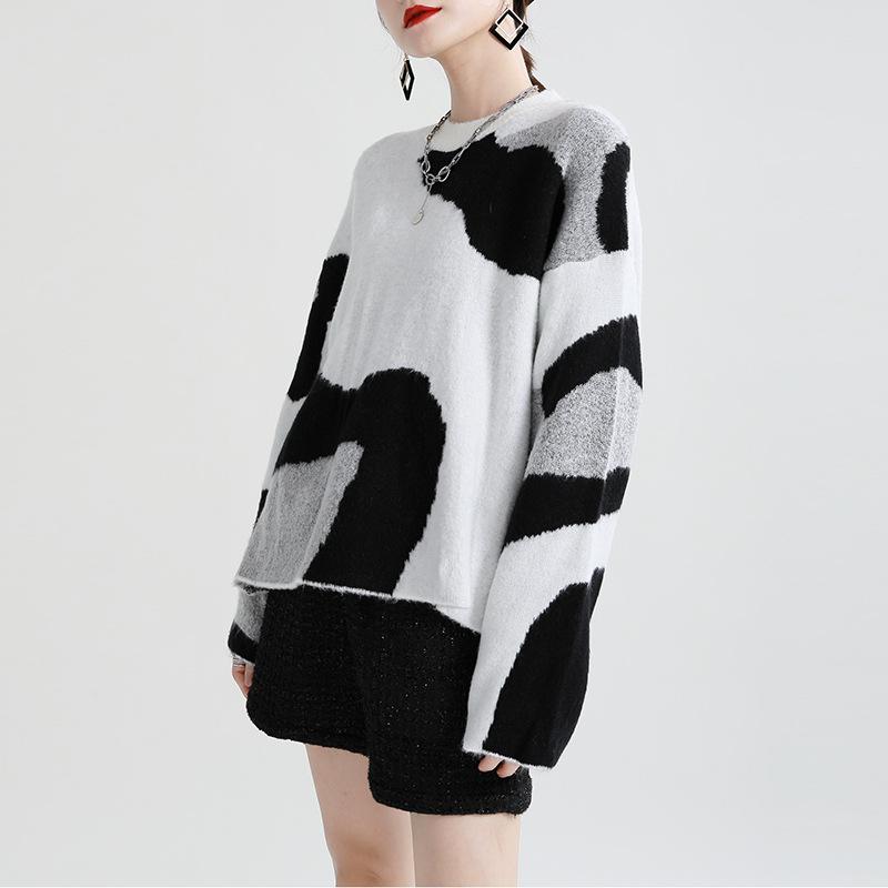 Casual Cow Round Neck Knitting Women Sweaters-Women Sweaters-The same as picture-One Size-Free Shipping Leatheretro